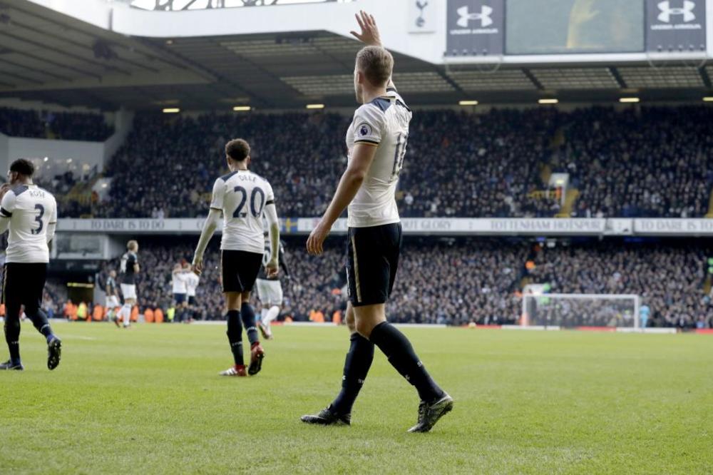 Pevci nastavljaju let: Kejn častio VBA het-trikom! (FOTO)