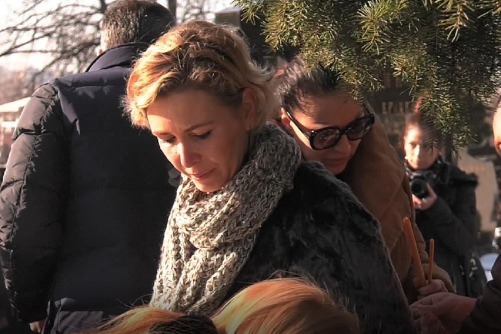 20 GODINA OD JEZIVOG UBISTVA ARKANA! Prva na POMEN došla ćerka SOFIJA iz Brisela, još nema CECE