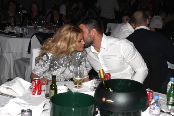 LJUBA I JA NE RAZGOVARAMO, A SVE JE POČELO... Nataša prvi put progovorila o razvodu i otkrila gde je bio problem! (FOTO)