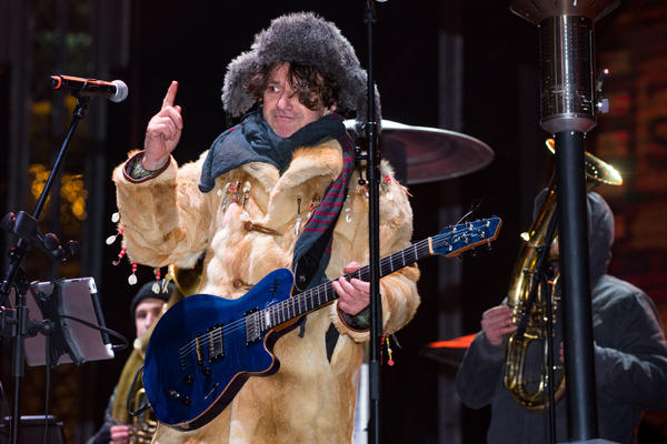 Milionski tenderi za koncert Bijelog dugmeta i proslavu Nove godine u Nišu NISU ISPRAVNI?