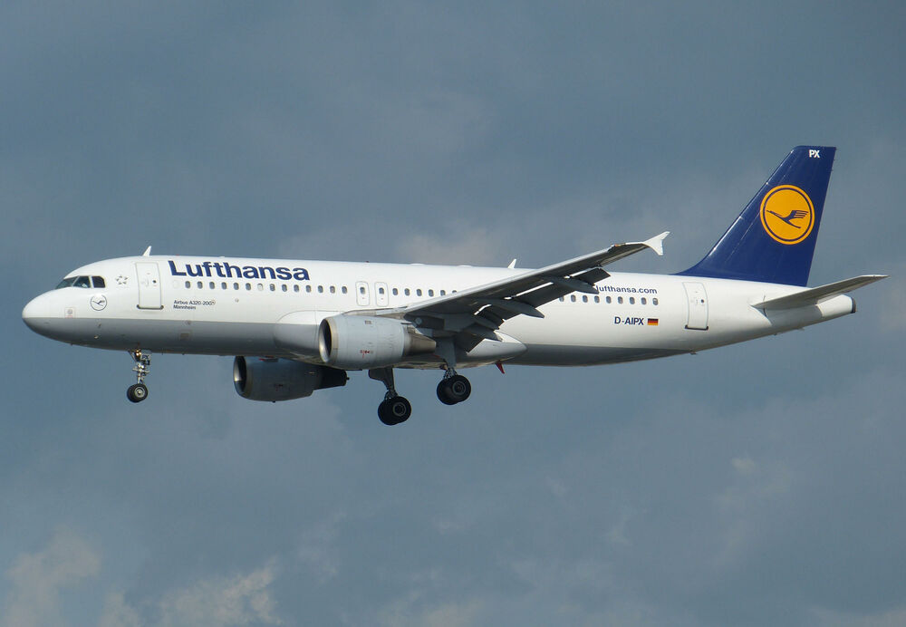 Lufthansa, Pariz, Aerodrom