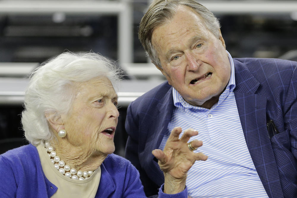 Nemaju sreće! Posle Buša i njegova supruga završila u bolnici!