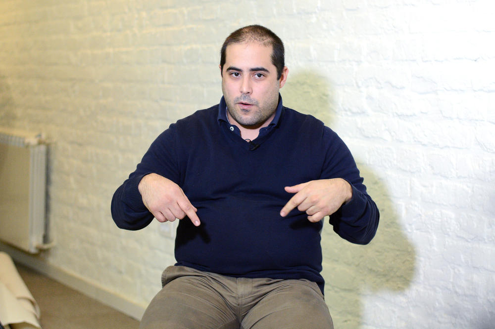 ŠTA LI JE TO LIDER SRPSKE DESNICE RADIO S DŽENI U HOTELU? Miša VACIĆ bi ovu FOTKU uništio, ali sad je KASNO