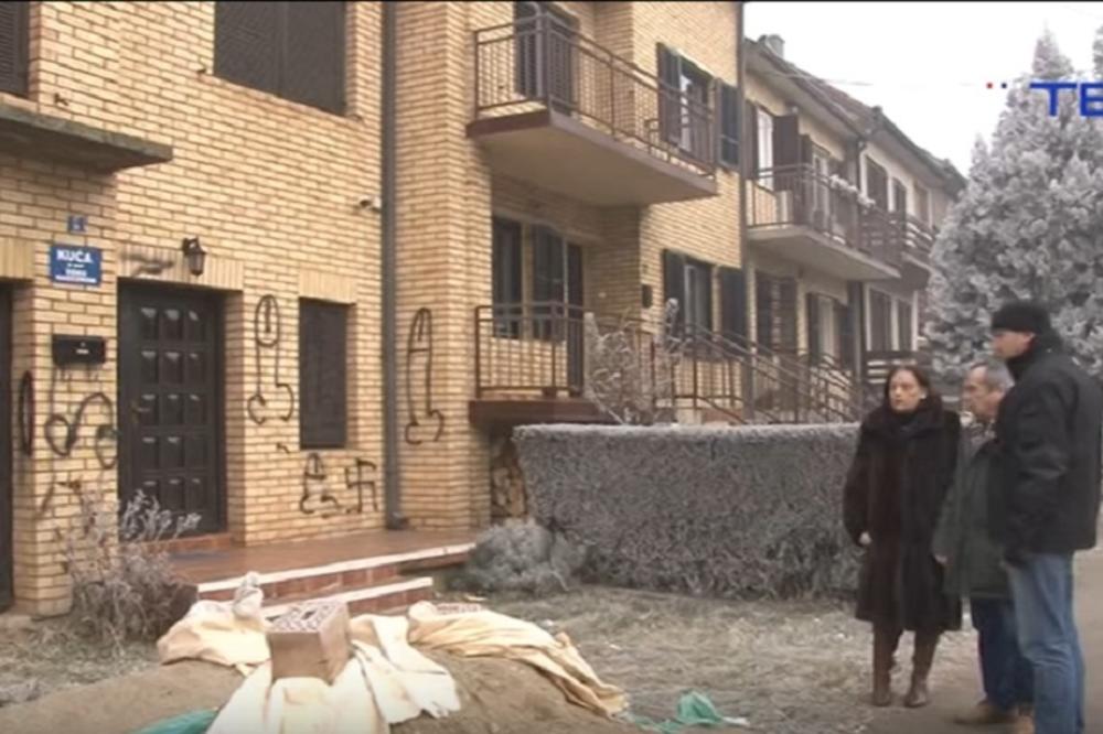 SRAMOTA, SRBIJO! Jevrejskoj porodici Klajn u Pančevu ISCRTALI KUKASTE KRSTOVE NA KUĆI! (VIDEO)