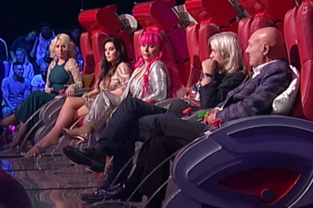 Šta oni rade?! Maja ZAPRETILA Šabanu: Ljubiću te u USTA, pa neka me GOCA juri sekirom! (FOTO)