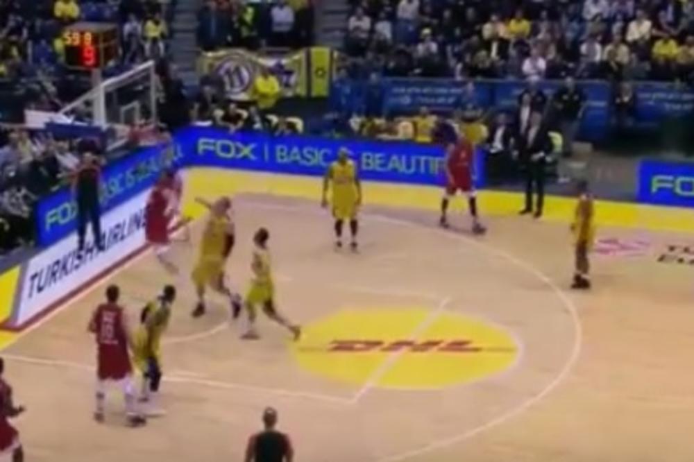 Nije ga bilo nigde, a onda je poneo obruč za Beograd i od hale napravio Zid plača! (VIDEO)