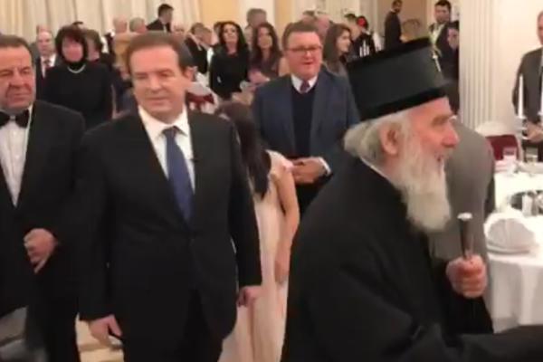 Za slavu u domu Karića biće veselo! Tu je ni manje ni više nego patrijarh Irinej! (VIDEO)