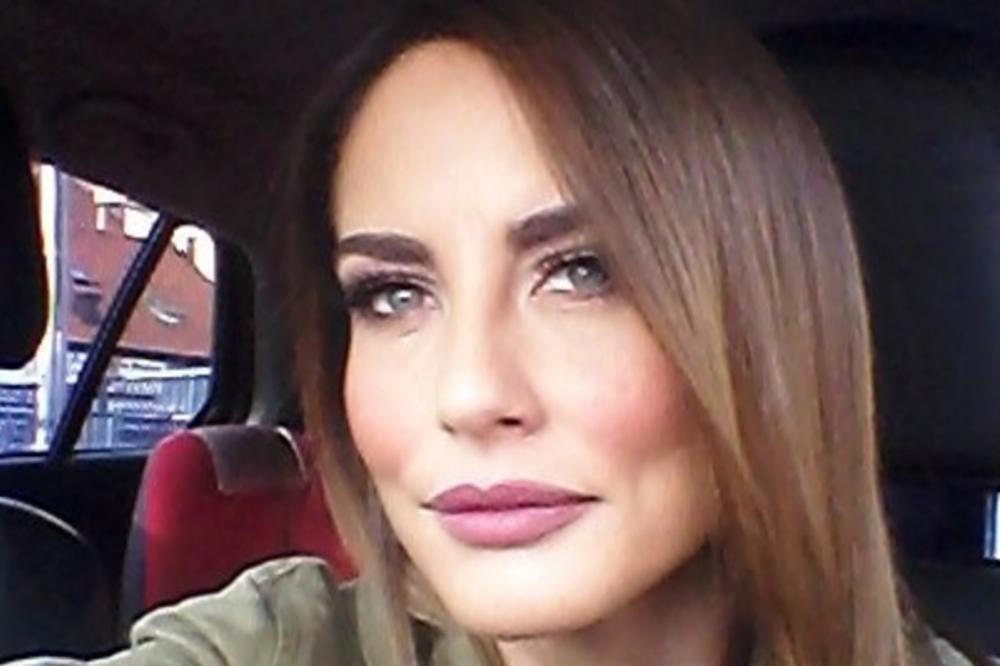 Zbog nje ćete zaboraviti Severinu! Jedna od najlepših Hrvatica se skinula ISPOD TUŠA i pokazala savršenu GUZU! (FOTO)