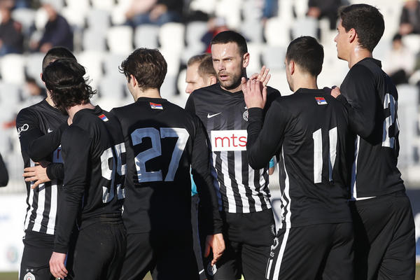 Đurđević razbucao Slovence het-trikom, Grobari iz Trsta došli da gledaju Partizan! (FOTO) (VIDEO)