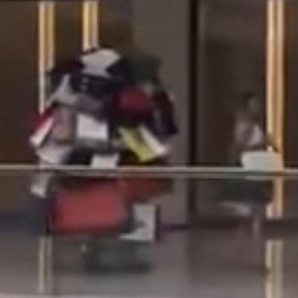 MUŽ GODINE: Kad bolje razmislite, ovo je TUŽNO! (VIDEO)