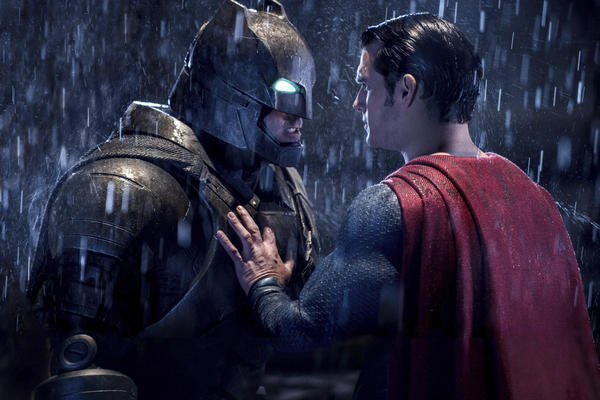 Betmen protiv Supermena, OBOJICI ZLATNA MALINA: Ovo su kandidati za NAJGORE U HOLIVUDU 2016. (VIDEO)