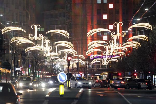 MILIONI ZA NOVOGODIŠNJI SJAJ U BEOGRADU! Pogledajte koliko nas praznična atmosfera UDARA PO DŽEPU (VIDEO)