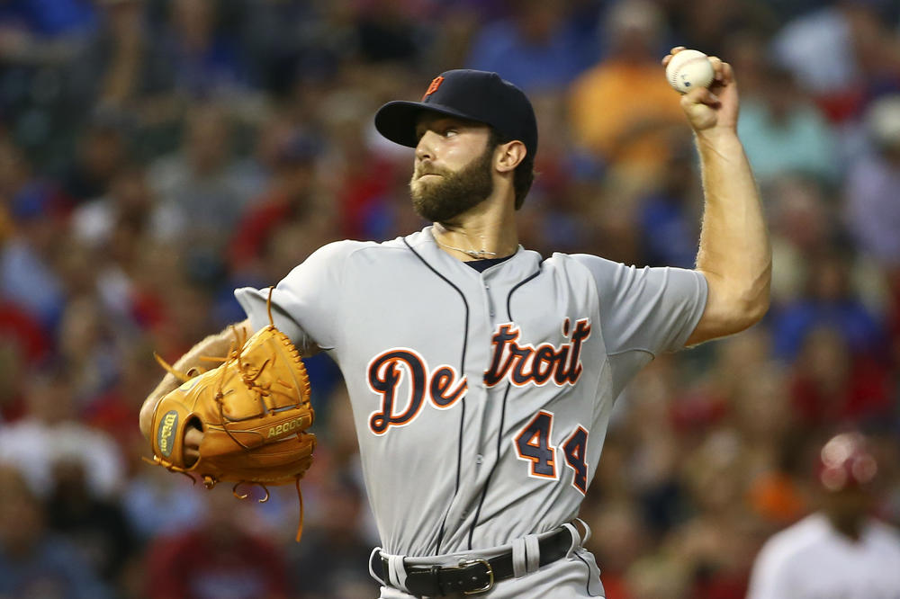 Upoznajte sportistu milionera koji živi u svojim kolima, troši nekoliko stotina evra mesečno i nije lud! (FOTO)