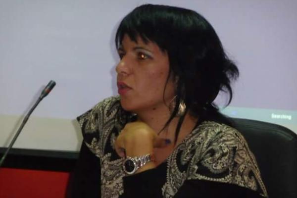 NEĆE TAMO NEKI PEDERI DA ODLUČUJU ŠTA JE DOBRO ZA NAŠU DECU! Nastavnica iz Kragujevca brutalno vređala gejeve na Fejsbuku! (FOTO)