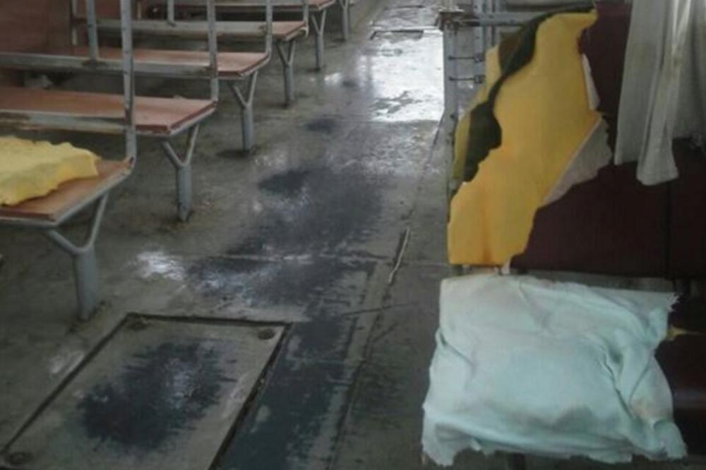 OVAJ AUTOBUS JE NAJVEĆE RUGLO SRBIJE! Kako prevozimo decu - nije ni čudo što beže iz zemlje! (FOTO)