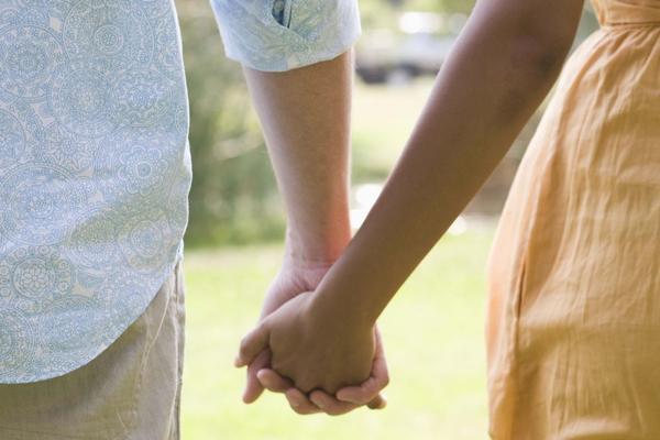 Sela su bila u ratu, a onda ih je spojio ovaj mladi par! Priča koja će vam vratiti veru u ljude!