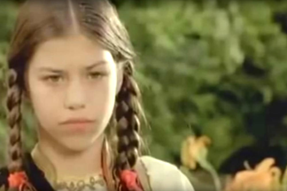 MALA ZONA DANAS LJUBI 23 GODINE STARIJEG KOLEGU: Postala je ozbiljna ŽENA, tek da vidite kako IZGLEDA