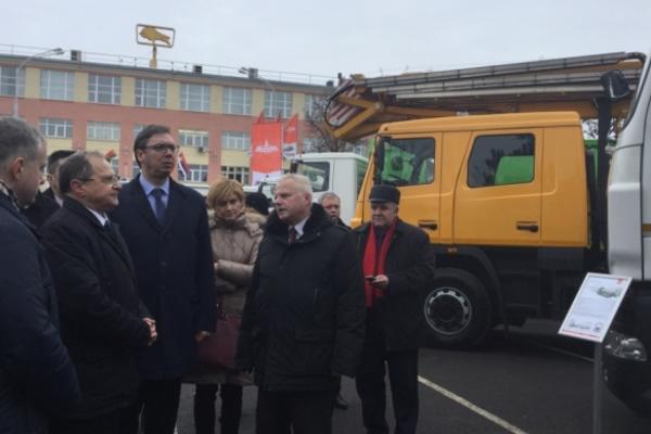 Premijer u Fabrici automobila u Minsku (FOTO)