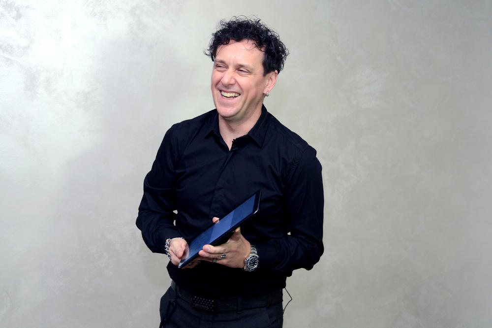 ESPRESO TVITER Ovo se još nije desilo: Zli tviteraši prozivali Dženana, a on ne samo da je ispalio njih - nego i nas! (VIDEO)