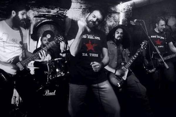 Ulaz - BESPLATAN, piće - JEFTINO, zvuk - GLASAN I JASAN! (FOTO) (VIDEO)