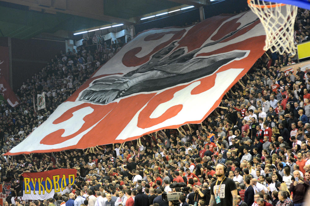 Hrvati kukaju kao nikada do sada: Izbacite Zvezdu iz Evrolige, rugaju se Gradu heroju! (FOTO)