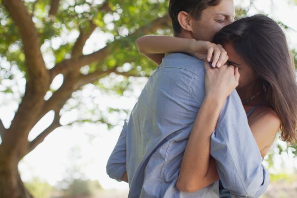 Čudno, zar ne?! Ovakvi ljudi imaju najbolje veze (FOTO) (GIF)