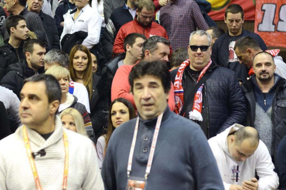 Ljubav prema Zvezdi nema granica: Kako se Dejan Matić provodi na utakmicama voljenog kluba? (FOTO)