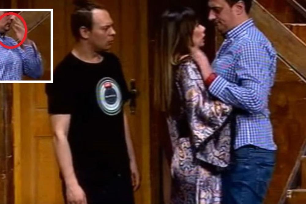 Kako je Jevtić RAZBIO NOS Andriji Miloševiću! Genijalni snimak sa predstave, a niko OVO NIJE IZVALIO! (VIDEO)