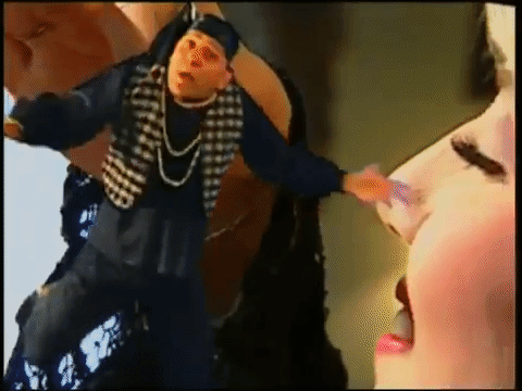 Od palčica do dvometrašica! Koliko su stvarno visoke srpske pevačice (VIDEO)