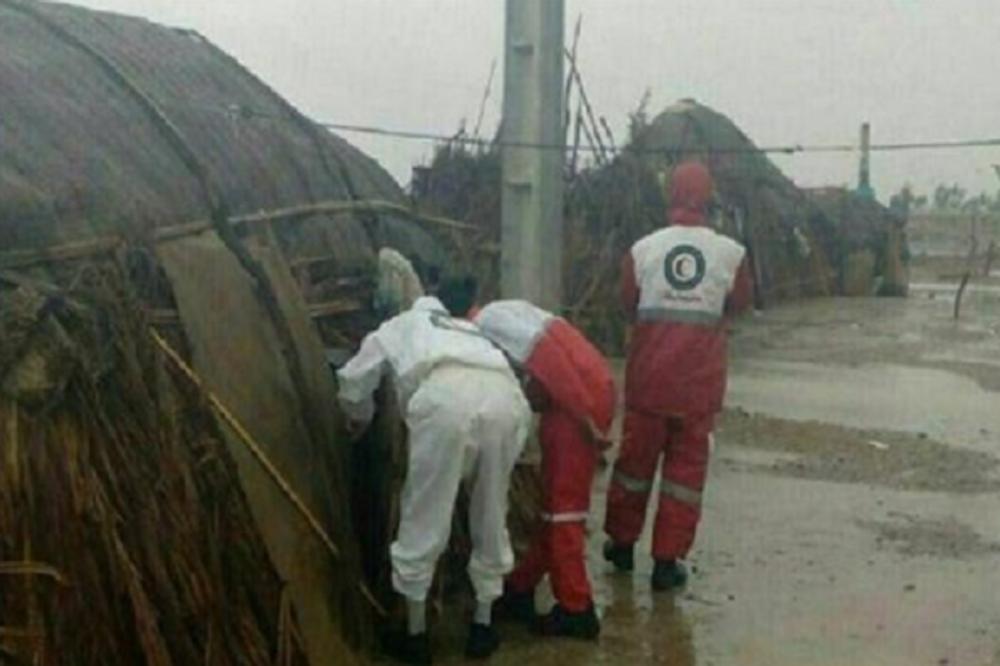 POPLAVE U IRANU: Oštećeno 2.000 kuća, ima poginulih! (FOTO)