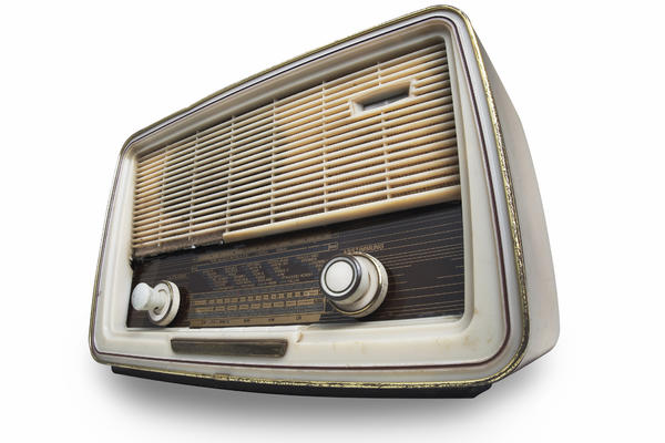 DANAS JE SVETSKI DAN RADIJA: Od bežične telegrafije do podkasta