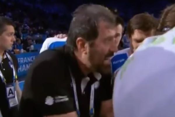 TO JE MOTIVACIJA! Ono što je izgovorio Vujović svojim igračima u kriznim momentima, prepričavaće se DECENIJAMA! (VIDEO)