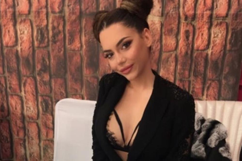 DA LI JE OVO FER? Za devojke kao što je ona IMA posla! Ćerka pevača se davi u ponudama za posao, a ODBIJA SVE jer je...