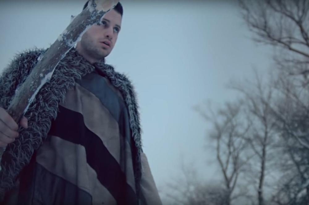 Ovaj detalj u Cecinom spotu NIKO nije primetio, a pašćete na zadnjicu kada vidite o čemu je reč! (FOTO) (VIDEO)