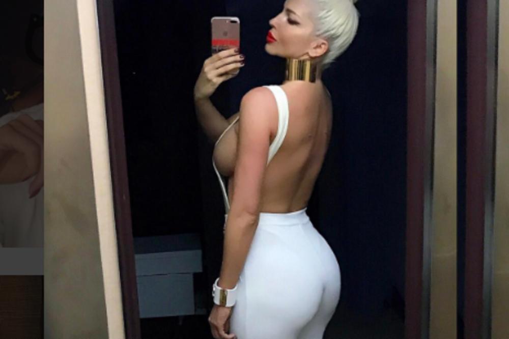 BLAMČINA NA KUB, svuda rupe! JK izašla na večeru, a onda je shvatila da joj je haljina... (FOTO)