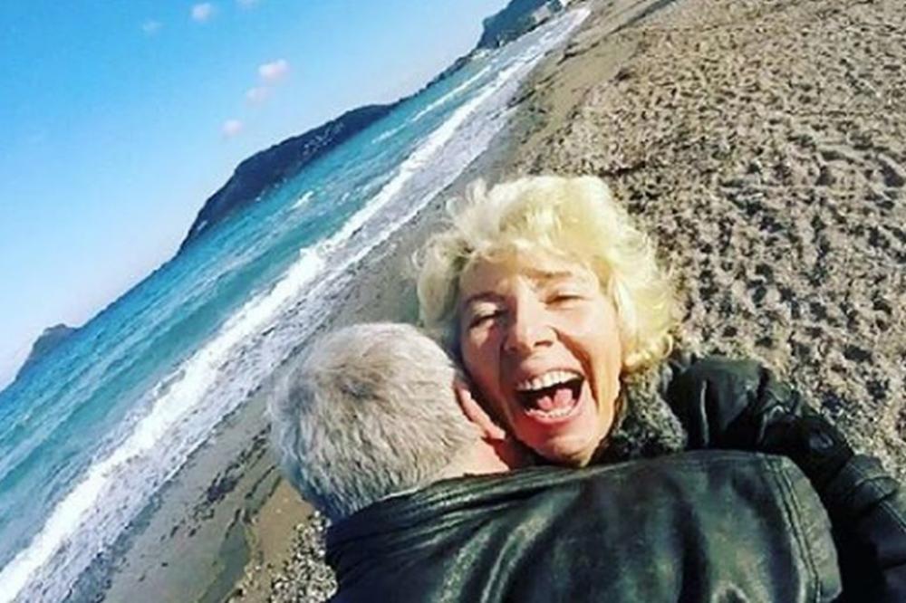 Biće to luda, velika grčka posna svadba! Maja Volk danas napunila 58 godina i rešila da stane na ludi kamen! (FOTO)