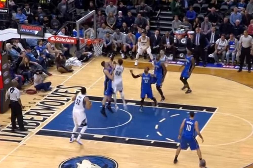 Zašto kažeš inteligencija, a misliš Nemanja Bjelica! Dvorana izludela zbog asistencije Srbina! (VIDEO)