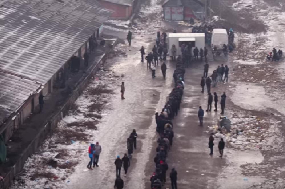 DRON SNIMIO OGROMAN BROJ IZBEGLICA U BEOGRADU: Redovi  za hranu u nehumanim uslovima! (FOTO) (VIDEO)