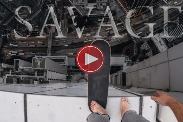 NE GLEDAJTE OVO ako imate SLABO SRCE: Ovaj čovek se IGRA ŽIVOTOM! (VIDEO)