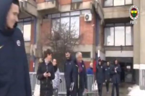 DO SADA NEVIĐENI SNIMAK! Željka Obradovića napao njegov igrač ispred Pionira! (VIDEO)