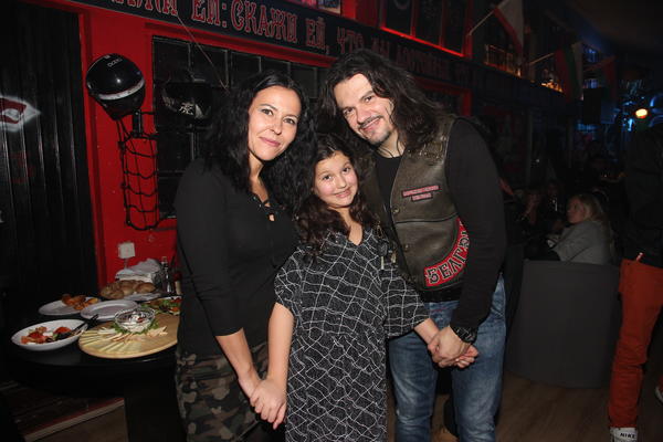 Žurka za decu i poznate! Aca Amadeus proslavio rođendan ćerke Vaske! (FOTO) (VIDEO)