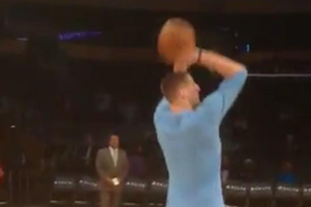 Jokić bušio koš na zagrevanju, ali je sa klupe gledao kako Hrvat razvaljuje njegov Denver! (VIDEO)