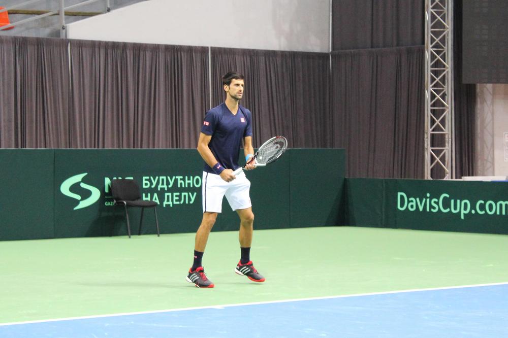 JEDNA FOTKA OSLIKAVA SVE! Novak Đoković skroz sam u centru Niša, mnogi će se začuditi kada vide šta radi! (FOTO)