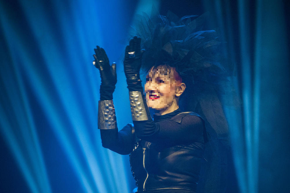 Ćerka poznate pevačice rekla da je VEŠTICA! Da li vama velika zvezda liči na zlu babu?! (FOTO)