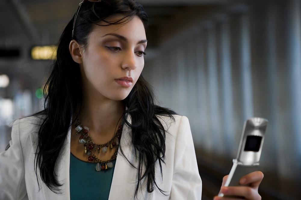 5 stvari koje NIKOME NE SMETE REĆI SMS porukom! (FOTO) (GIF)