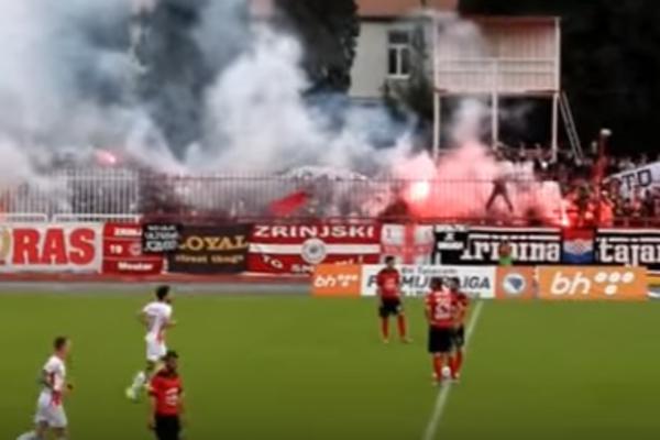HAOS U BOSNI! Huligani se makljali na prijateljskom meču i ispalili raketu u tribine!