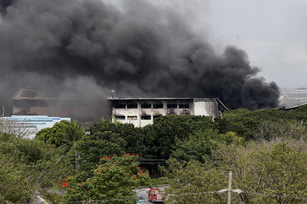 Požar na Filipinima: Fabrika gori 40 sati, povređeno 126 radnika! (FOTO)