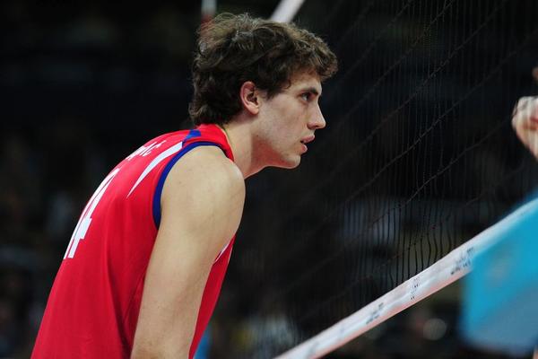 NE OSUĐUJEMO GA! Atanasijević nije mogao da odoli svetskoj manekenki u Moskvi! (FOTO)