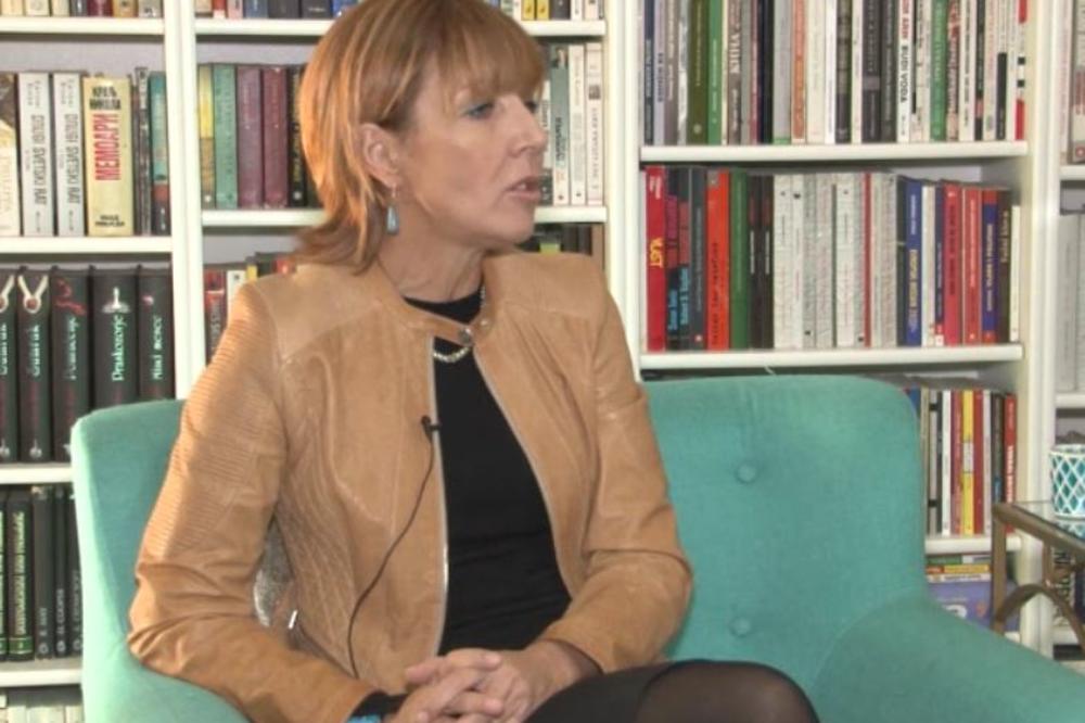 KADIJA TE TUŽI, KADIJA TI SUDI! Jelena Milić osuđuje napad SNS aktivista na novinarku Espresa!