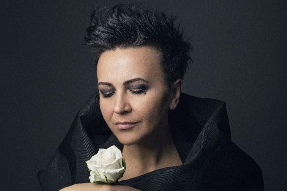 Pjevat ćemo šta nam srce zna: Amira Medunjanin na turneji po Srbiji (FOTO) (VIDEO)